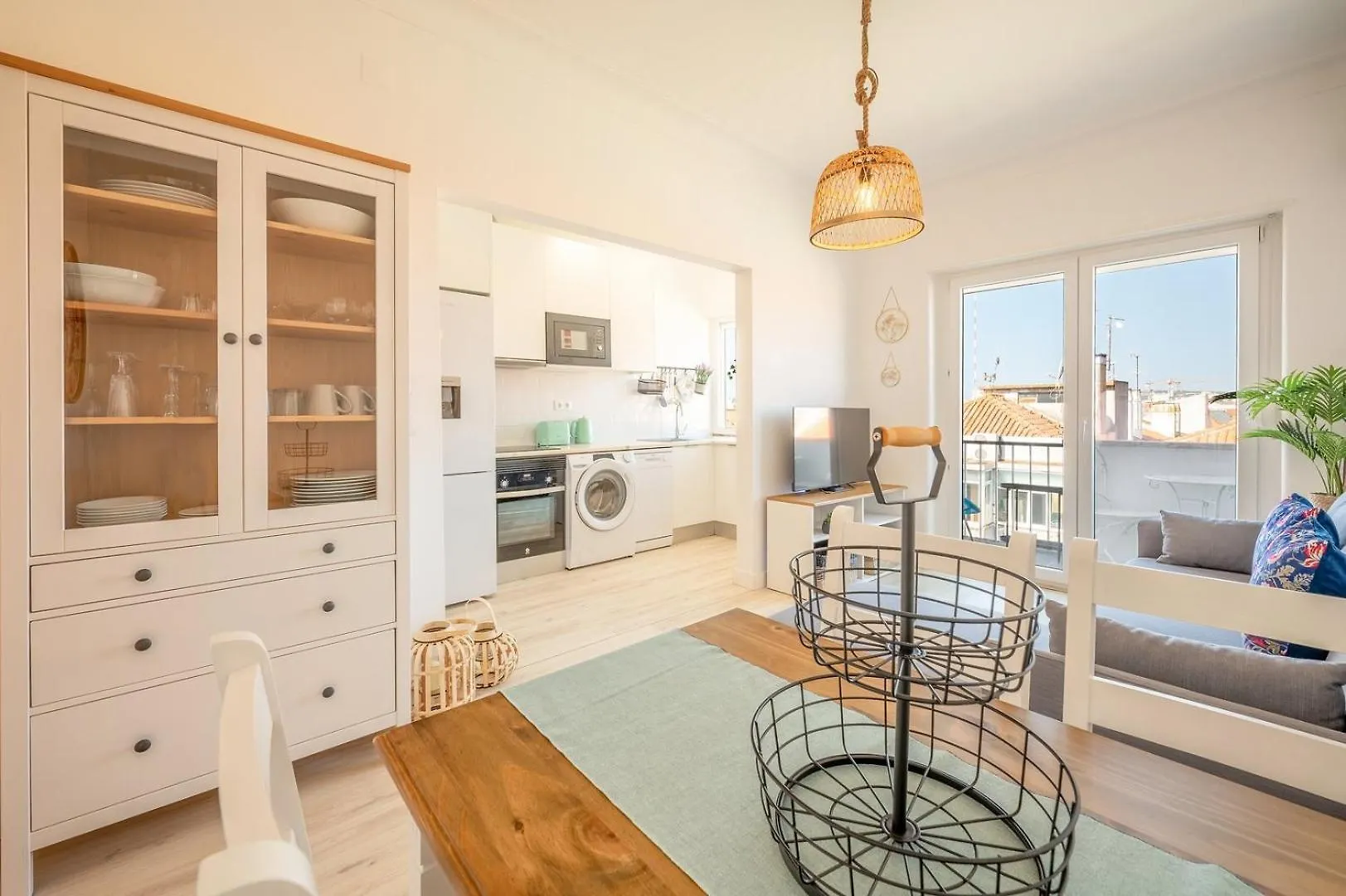 Guestready - A Charming Stay Near Alvalade Lisbon 0*,